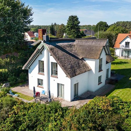 Reetdachhaus Im Fischerdorf Freest Buitenkant foto